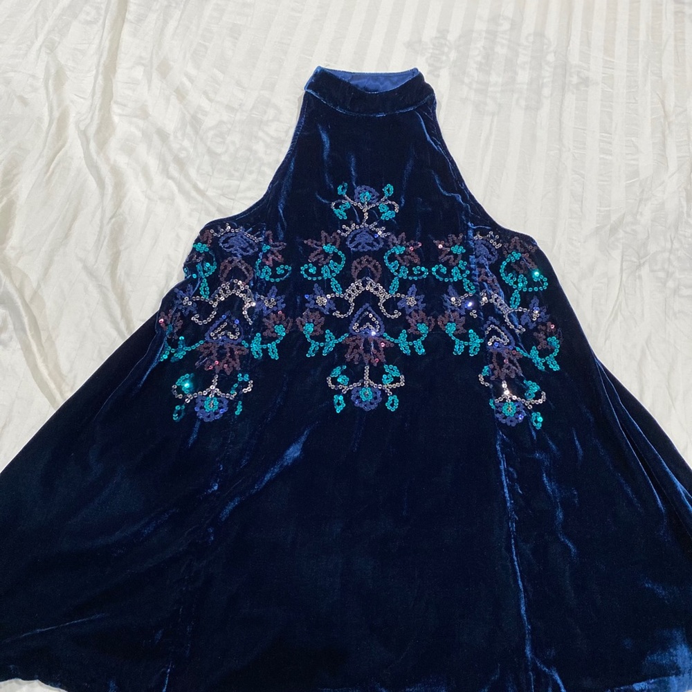 Velvet sequin depress